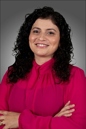 Lydia - Professional Headshot 06-06-2025